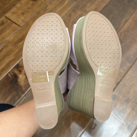 NWOT platform shoes - Picture 5 of 5